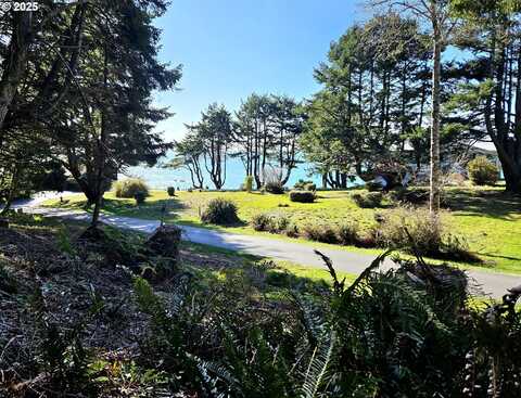 Deer Park DR, Brookings, OR 97415