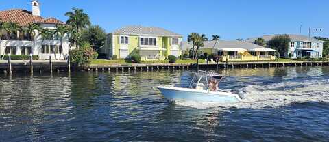 1704 Del Haven Drive, Delray Beach, FL 33483