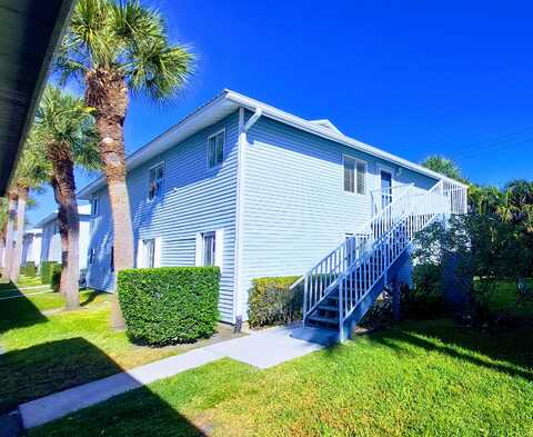 235 SE Village Drive, Port Saint Lucie, FL 34952