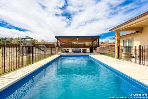 174 Big Oak, Adkins, TX 78101