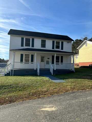 303 West B St., Chase City, VA 23924