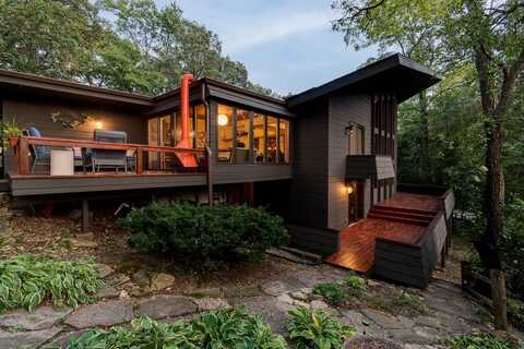 7111 Applewood Drive, Madison, WI 53719