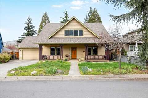 165 Orange Avenue, Ashland, OR 97520