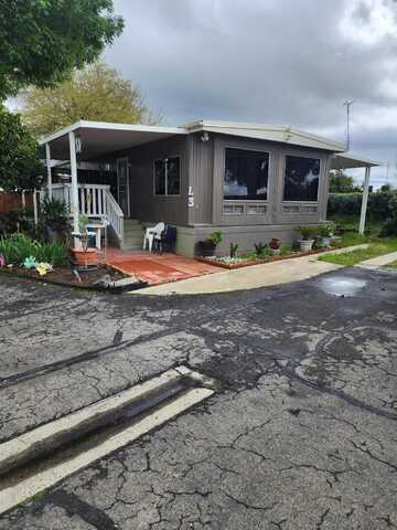 2400 W Midvalley Street, Visalia, CA 93277
