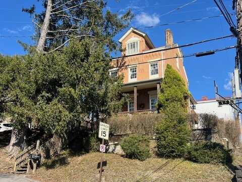 1 Ampere St, Reserve, PA 15212