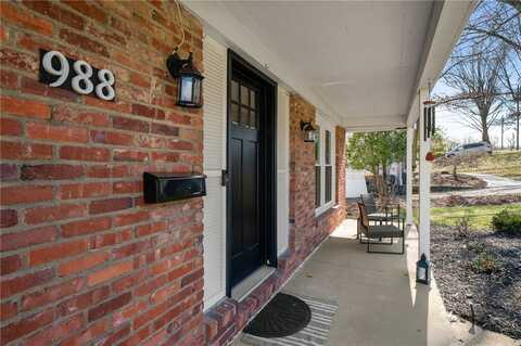 988 Copsewood Dr, Bethel Park, PA 15102
