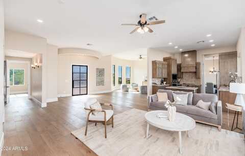 3518 N SHADOW Trail, Mesa, AZ 85207