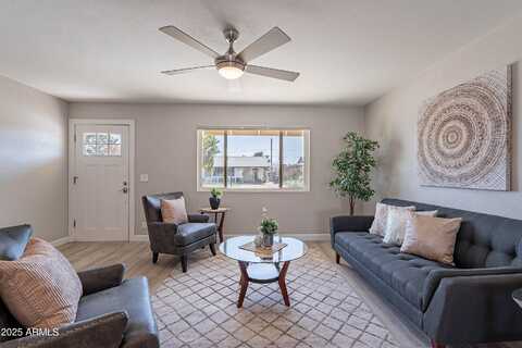 7526 E MCKINLEY Street, Scottsdale, AZ 85257