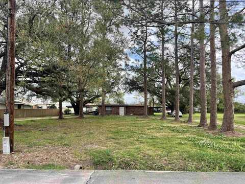 1511 Oakley Dr, Thibodaux, LA 70301