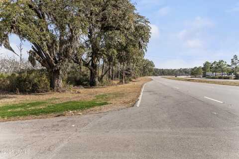 642 Castle Hall Road, Yemassee, SC 29945