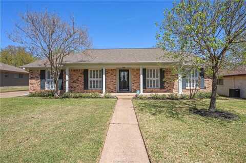 2909 River Oaks Circle, Bryan, TX 77802