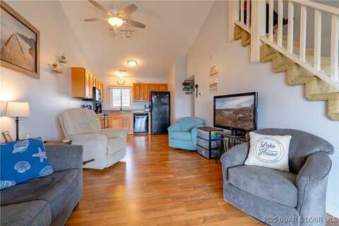 1522 Cherokee Road, Lake Ozark, MO 65049