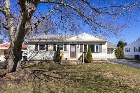 92 Sutorius Drive, Greece, NY 14616