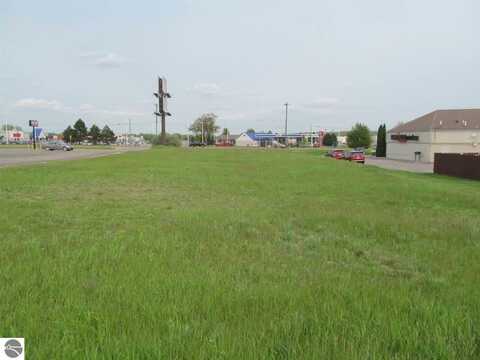3910 S MACKINAW TRAIL OLD US-131/N. MITCHELL ST., CADILLAC, MI 49601