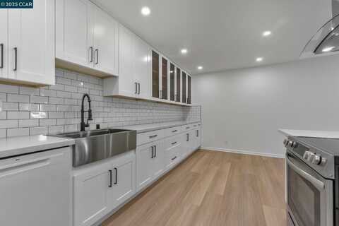 1305 Boulevard Way, Walnut Creek, CA 94595