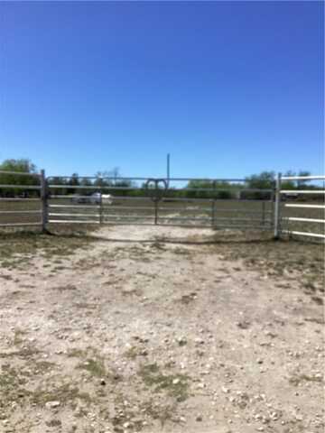 2227 F RD 2295, Benavides, TX 78341