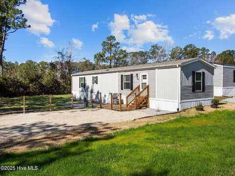 728 James Street, Hubert, NC 28539