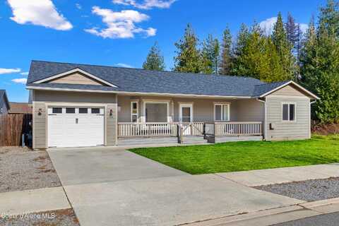 302 Ashlin Ct, Sandpoint, ID 83864