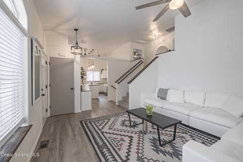 7184 N Joanna Dr, Coeur D Alene, ID 83815