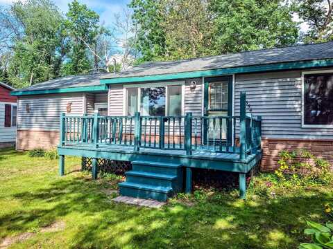 6354 Swallow, Harrison, MI 48625