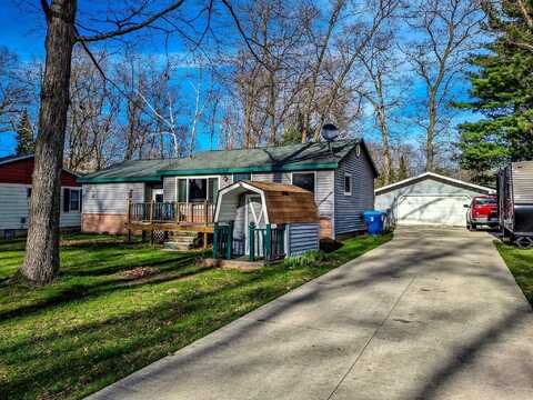 6354 Swallow, Harrison, MI 48625