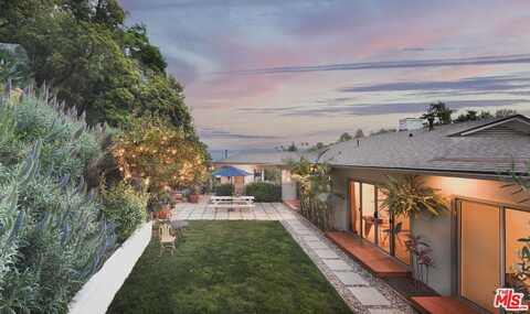 8877 Sunset Crest Pl, Los Angeles, CA 90046