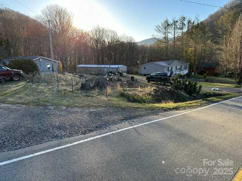102 Sheepback Mountain Road, Maggie Valley, NC 28751