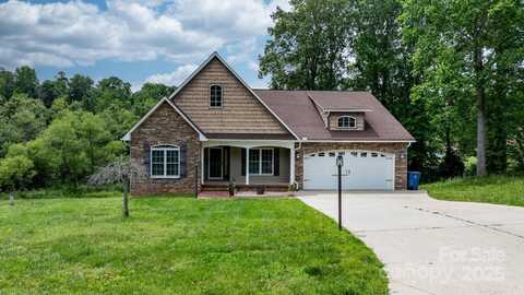 1263 Waterford Drive, Hickory, NC 28602
