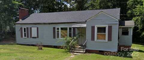 709 Julius Chambers Avenue, Mount Gilead, NC 27306