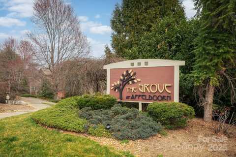 637 Appeldoorn Circle, Asheville, NC 28803