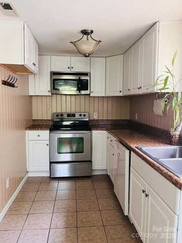 3232 Wilson Heights Drive, Hildebran, NC 28637
