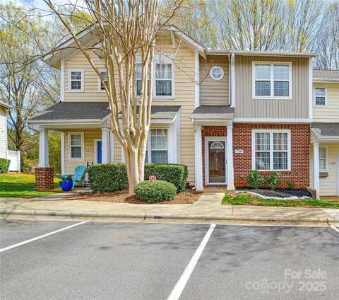 8364 Chaceview Court, Charlotte, NC 28269