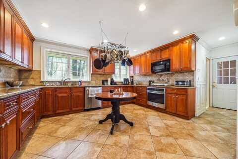 134 Eagle Drive, Stamford, CT 06903