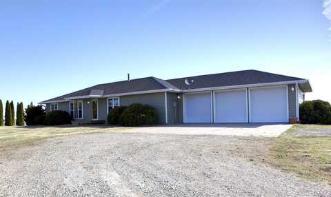 4002 Highway S52 Highway N, Newton, IA 50208