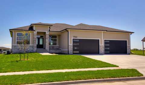 17322 North Valley Drive, Urbandale, IA 50323