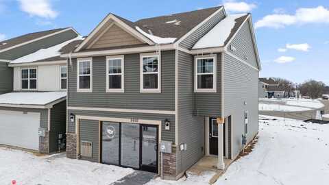 5129 Stable View Dr, Woodbury, MN 55129