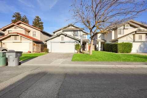 503 Alluvial Avenue E, Fresno, CA 93720