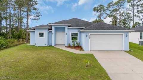 2609 28th Street W, Lehigh Acres, FL 33971