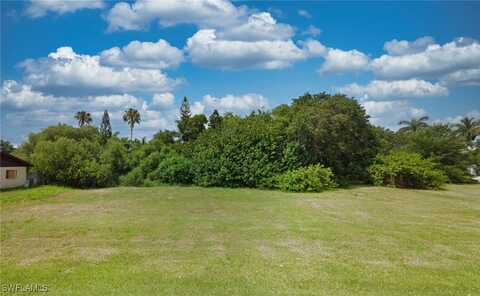 58 Cabana Avenue, North Fort Myers, FL 33903