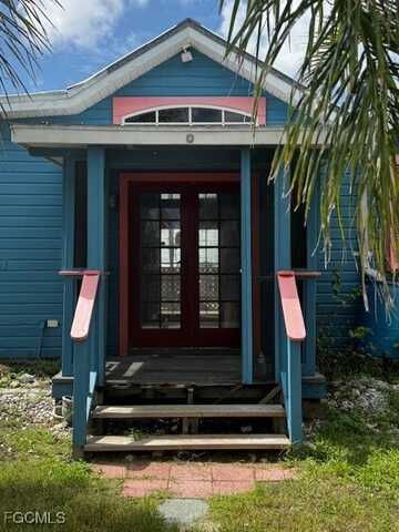 2602 Pine Street, Matlacha, FL 33993