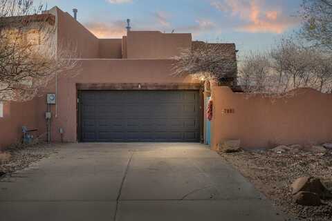 700 LAKEVIEW Circle SE, Rio Rancho, NM 87124