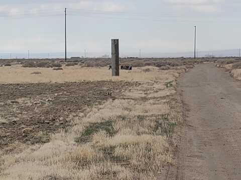 W 72nd Street, Lancaster, CA 93536