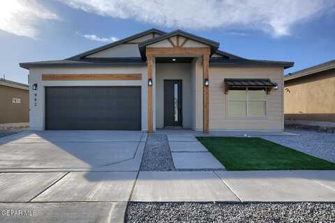 992 Barbara Avenue, Socorro, TX 79927