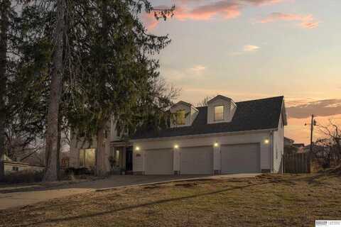 1611 N Broadway, Council Bluffs, IA 51503
