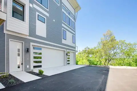 631 Fairview Avenue NE, Grand Rapids, MI 49503