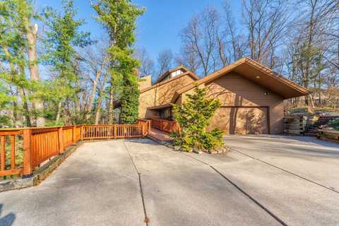 5224 Stonehenge Drive, Portage, MI 49024