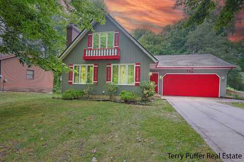 123 Wood Avenue, Holland, MI 49424