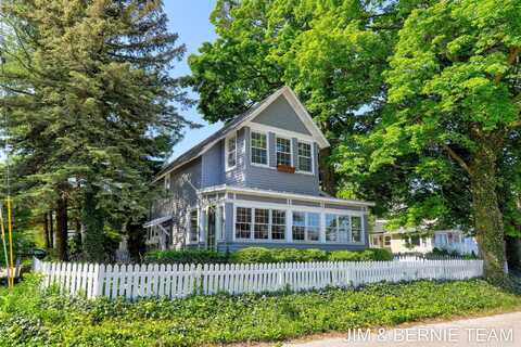 1200 Beach Drive, Holland, MI 49423