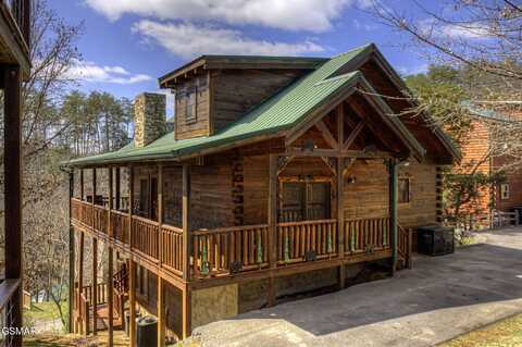 3223 White Falcon Way, Pigeon Forge, TN 37863