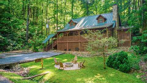 1310 N Baden Circle, Gatlinburg, TN 37738
